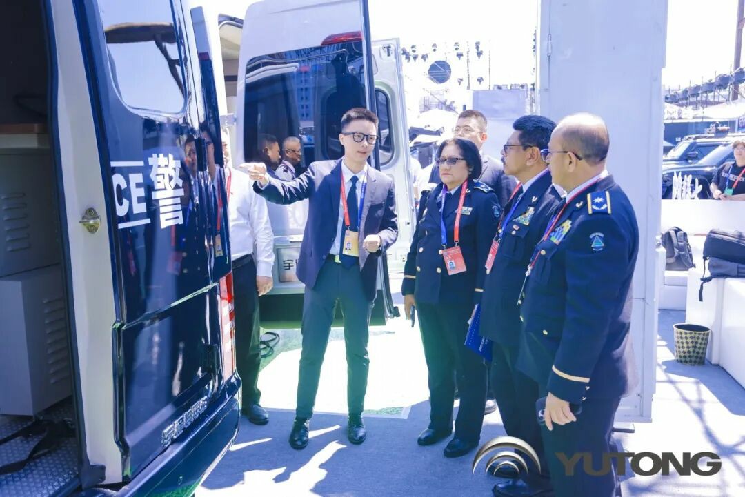 宇通警力輸送車奔赴海南，為自貿港封關構筑安全防線