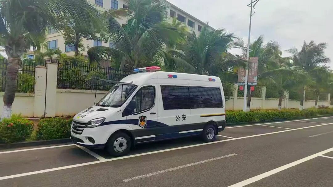 宇通警力輸送車奔赴海南，為自貿港封關構筑安全防線