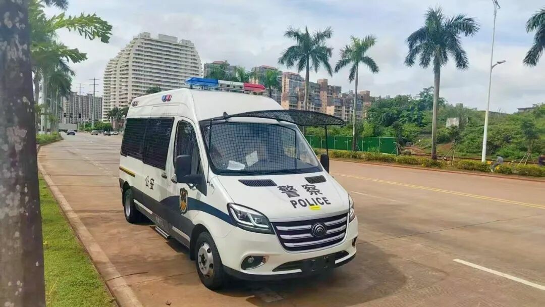 宇通警力輸送車奔赴海南，為自貿港封關構筑安全防線